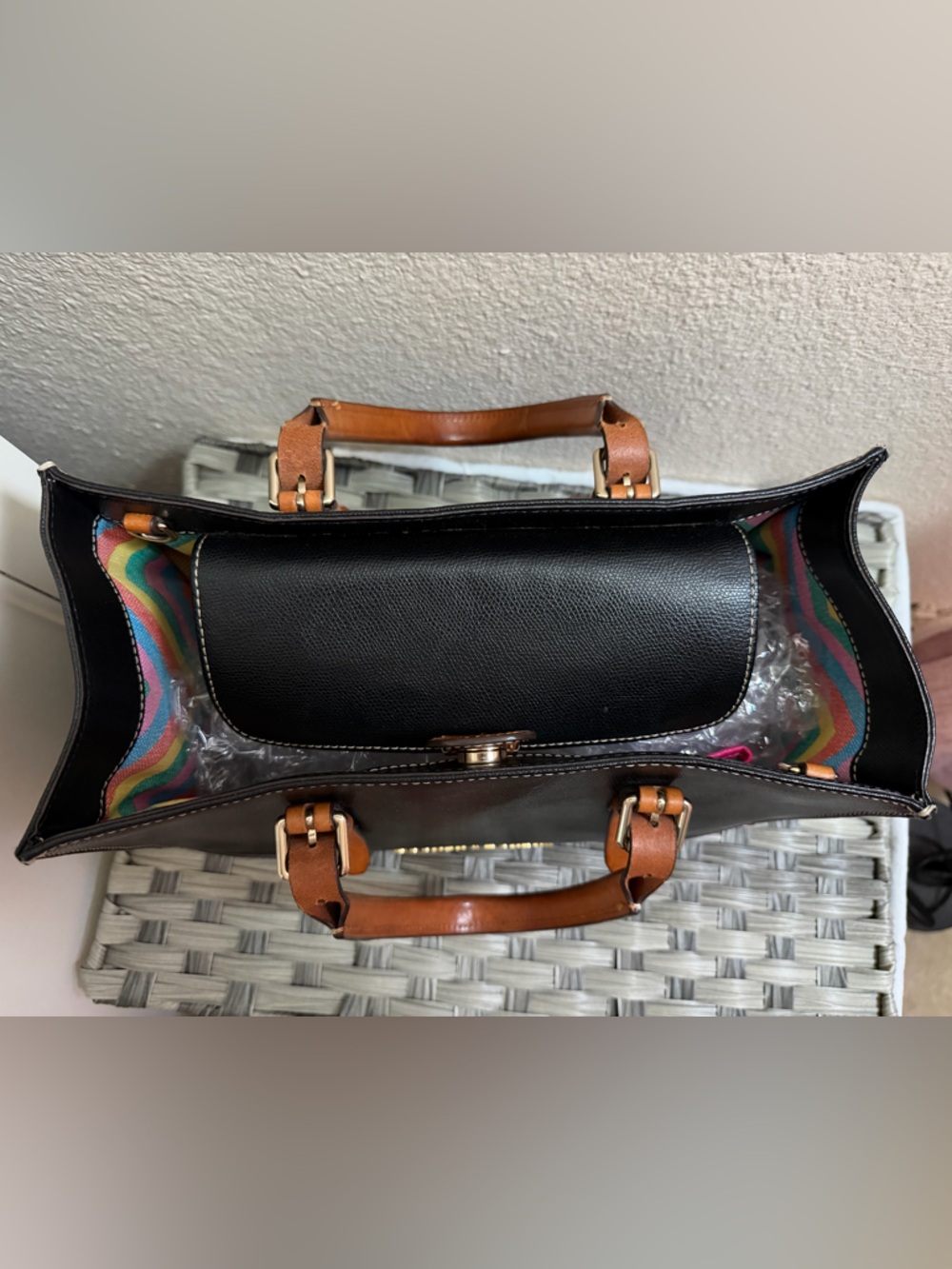 Dooney & Bourke Black Janine Leather Satchel Tan Trim Colorful Chevron Lining - Picture 12 of 16